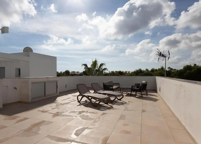 Modern * Dehesa de Campoamor (Orihuela Costa)